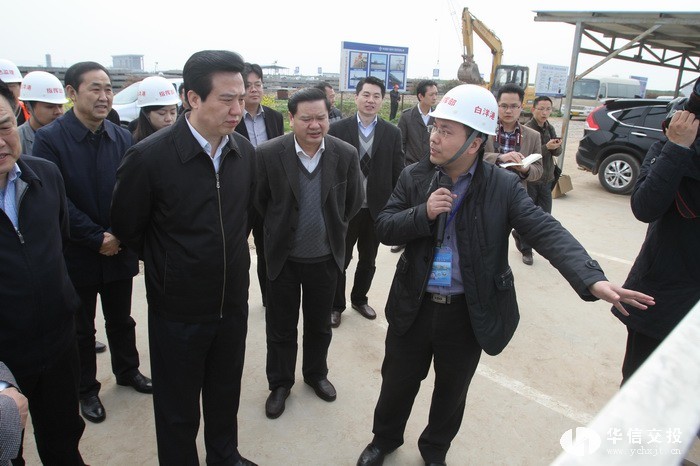 省委常委、市委書記黃楚平調(diào)研白洋港口新區(qū).jpg